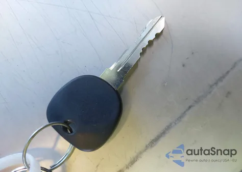 2002 Chevrolet Express из США, поврежденный, VIN 1GCFG15M721117904